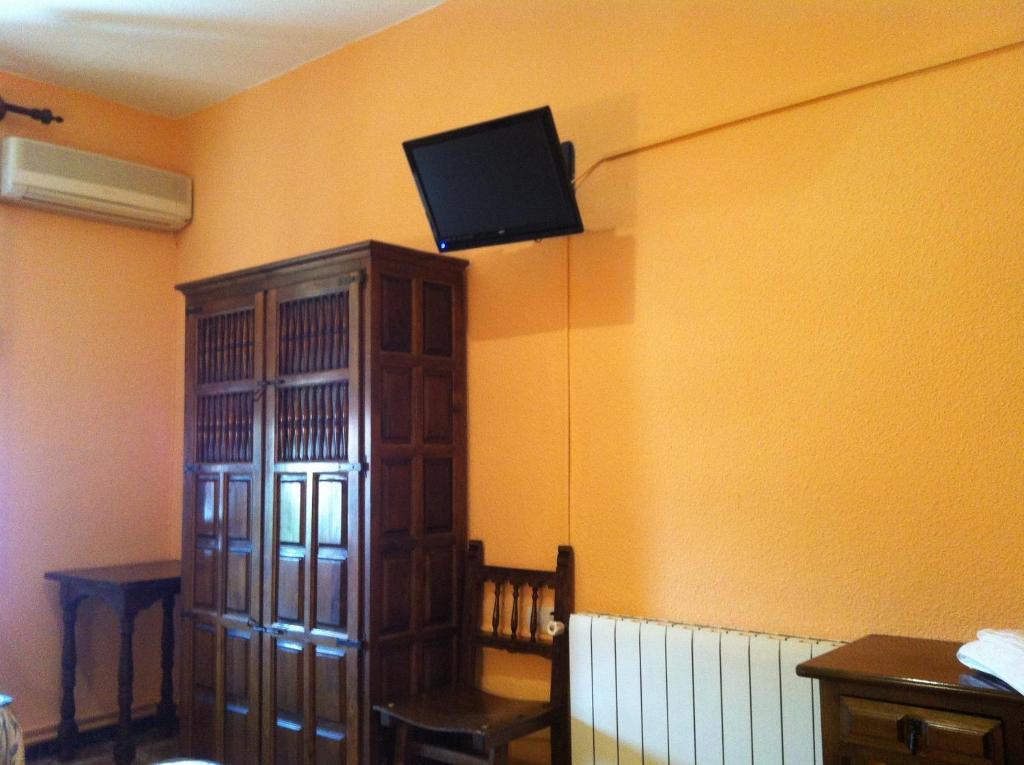Hostal Paracuellos Paracuellos de Jarama Exterior foto